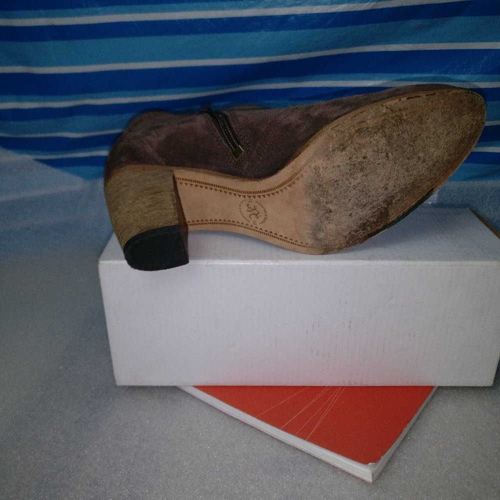 Suede Western Ankle boot with zipper 7.5us/5.5uk in Earthy Brown